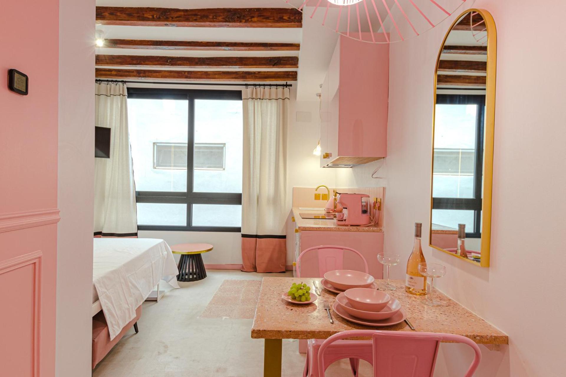 Glamorous Pink Studio In City Center Alicante Exterior photo