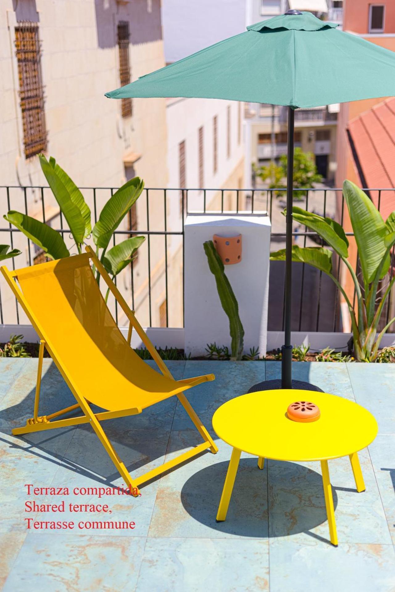Glamorous Pink Studio In City Center Alicante Exterior photo