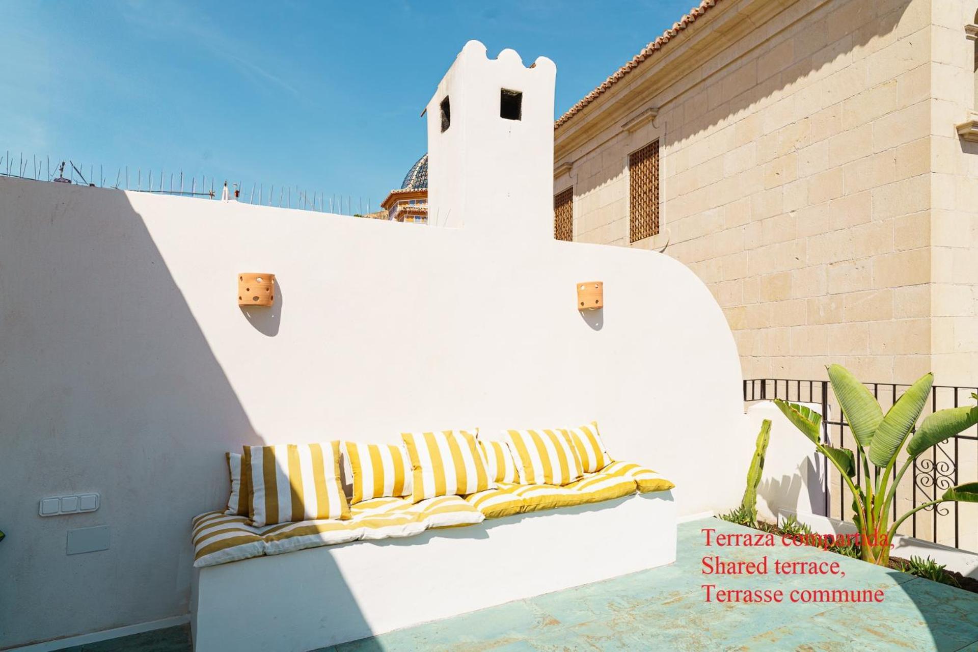 Glamorous Pink Studio In City Center Alicante Exterior photo