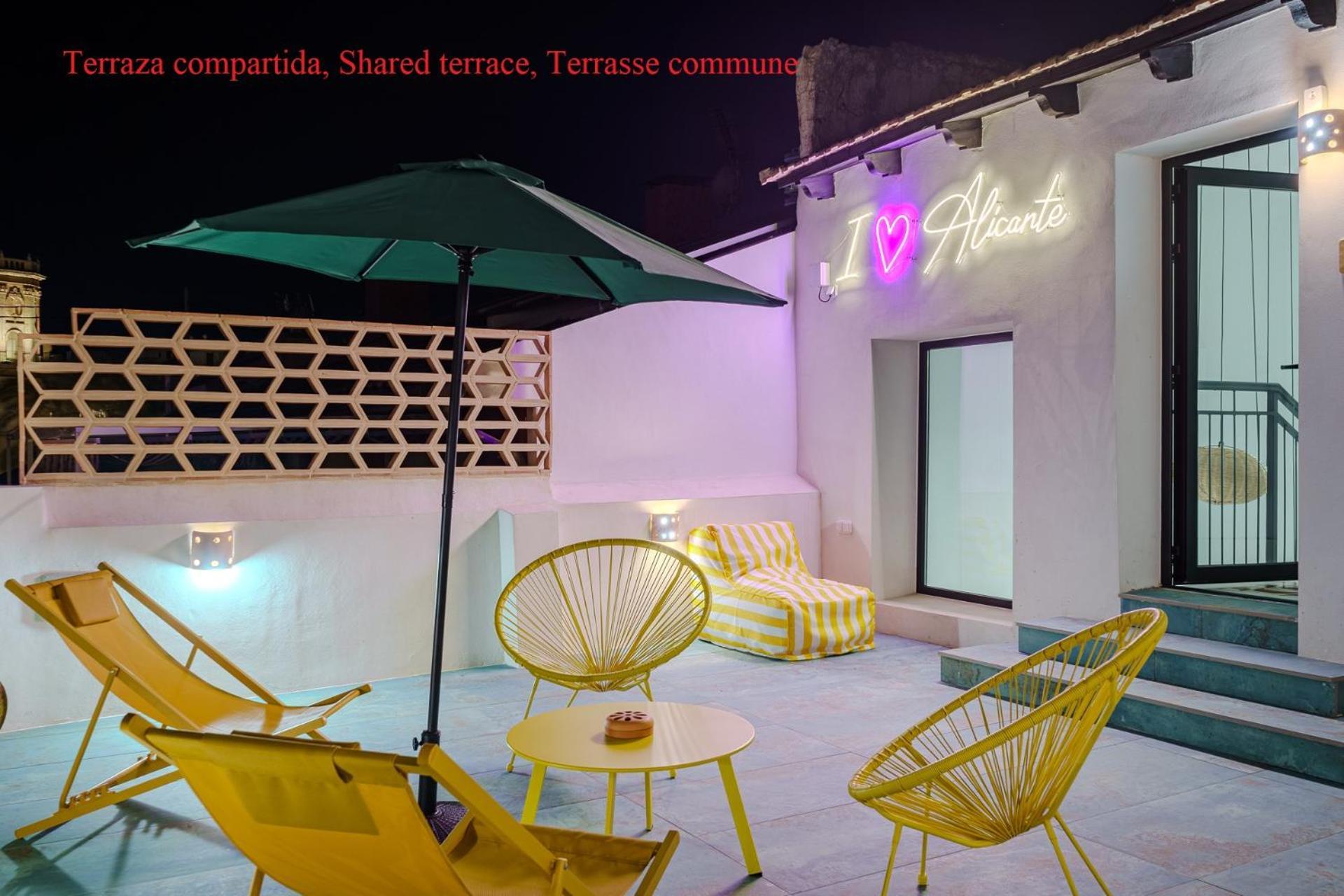 Glamorous Pink Studio In City Center Alicante Exterior photo